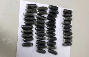 Adolescente é internada depois de engolir 45 cápsulas de cocaína Adolescente é internada depois de engolir 45 cápsulas de cocaína