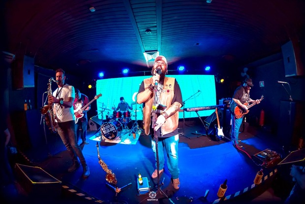Em dia do pai do rock bandas se unem para evento inédito na Capital