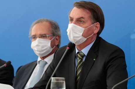 "Pânico é uma doença", diz Bolsonaro sobre coronavírus Carolina Antunes/PR