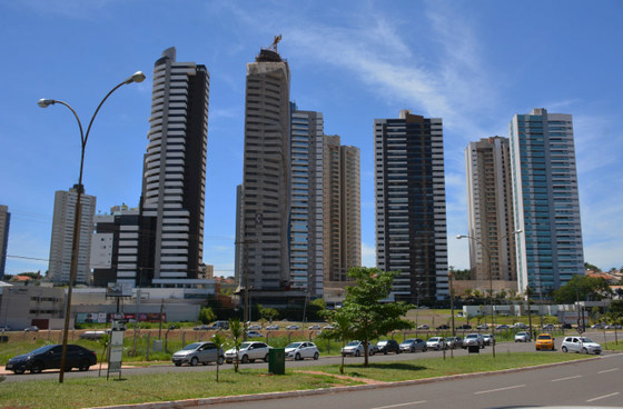 Alta de imposto pode travar a recuperação do setor imobiliário em Campo Grande Setor imobiliário apostava reaquecimento das vendas a partir do próximo ano - Foto: Paulo Ribas / Correio do Estado