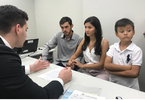 Carreta da Justiça realizou 224 atendimento em Laguna Carapã Um dos atendimento realizados pela programa do TJMS