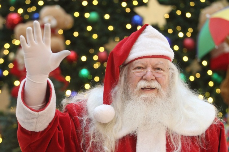 Papai Noel traz a magia do Natal para supermercado de Campo Grande Divulgação