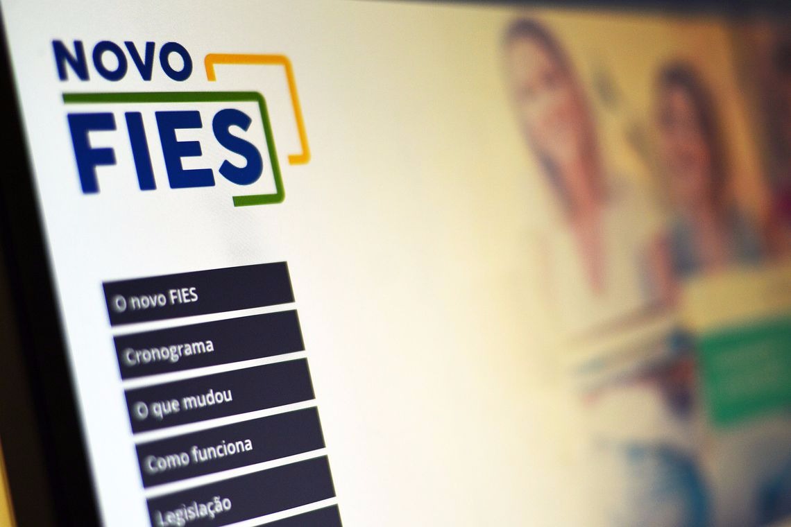 Fies: termina dia 30 prazo de renovação para contratos feitos até 2017 Marcello Casal Jr/ Agência Brasil