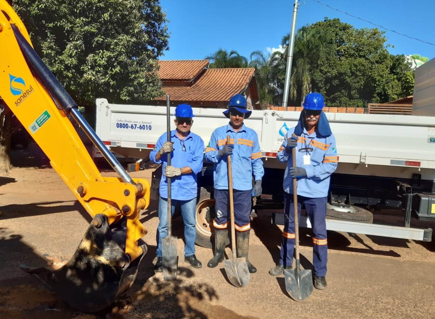 Equipes da Sanesul continuam na rua para garantir água tratada