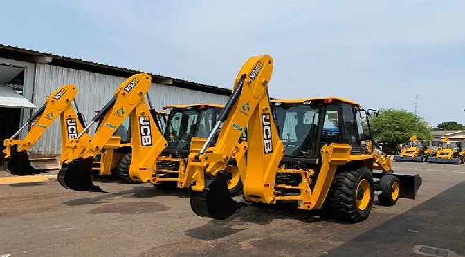 Sanesul entrega nesta terça R$ 7,2 milhões em equipamentos e veículos pesados Sanesul entrega nesta terça R$ 7,2 milhões em equipamentos e veículos pesados