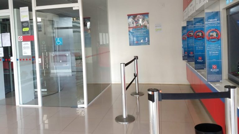 Bancos voltam a funcionar nesta terça-feira na capital Bancos voltam a funcionar nesta terça-feira na capital