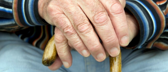 Idade exigida para benefício assistencial pode chegar a 72 anos