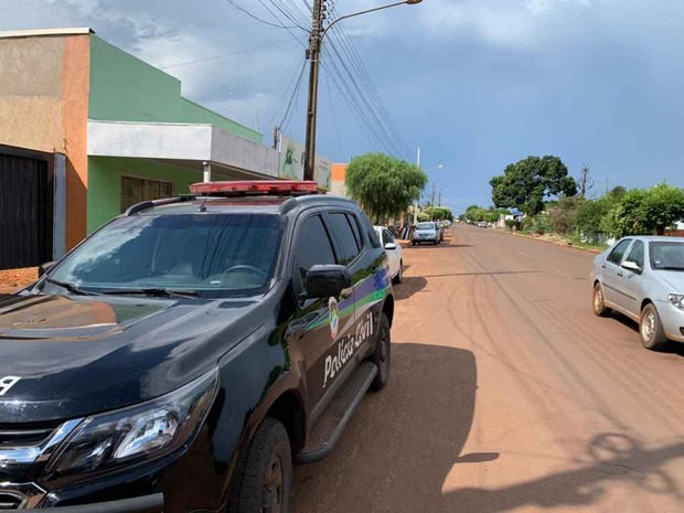 Após denúncias de maus tratos polícia fecha clínica veterinária Após denúncias de maus tratos polícia fecha clínica veterinária
