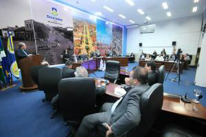 Foto: Thiago Morais/CMD



Câmara de Vereadores de Dourados realizou na tarde e noite desta sexta-feira a última sessão ordinária da atual legislatura