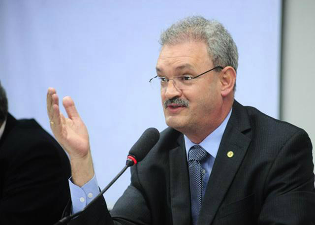 Facebook é multado em cerca de R$1 milhão por página falsa de político Geraldo Rezende sentiu-se prejudicado pela rede social - Foto: Divulgação/ Dourados News