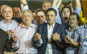 Aécio Neves deve ser reconduzido à presidência do PSDB neste domingo