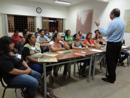 Vaga para temporário é porta para quem procura voltar ao mercado de trabalho Interessados em vaga de temporário fazem curso para capacitação no Jardim Noroeste - Foto: Divulgação/ACICG