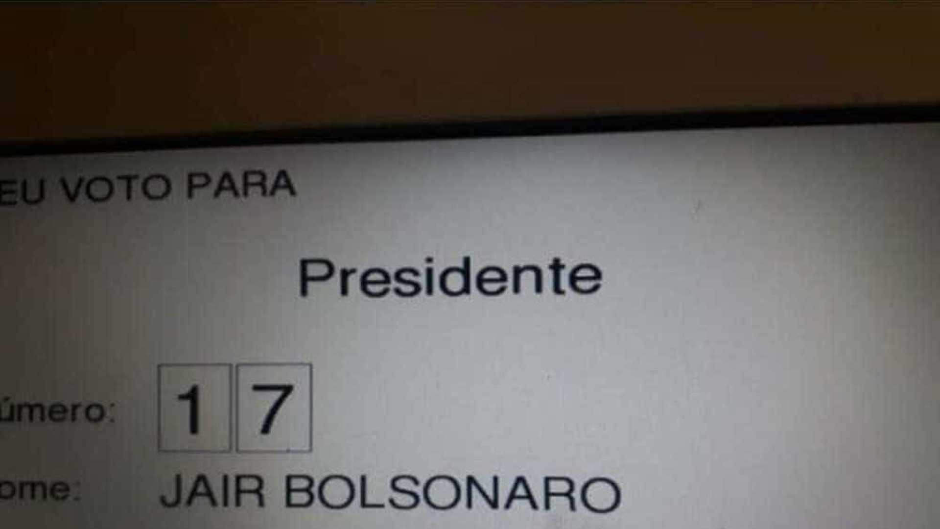 Eleitor é preso após postar foto do voto no Facebook