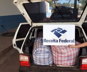 Carga avaliada em R$ 15 mil foi apreendida com o carro. - Diário Corumbaense