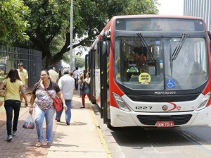 Em recesso, TCE pode decidir nas férias sobre reajuste da tarifa do ônibus Reajuste do passe do ônibus foi suspenso pelo TCE. (Foto: Arquivo)