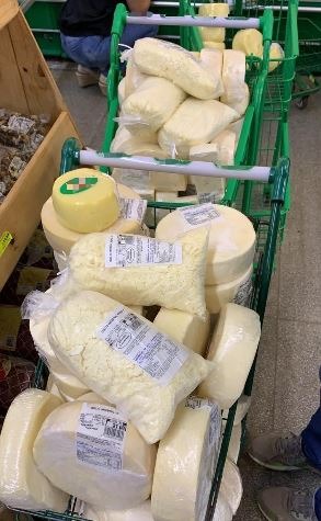 Conveniência é autuada por vender produtos sem condição de consumo