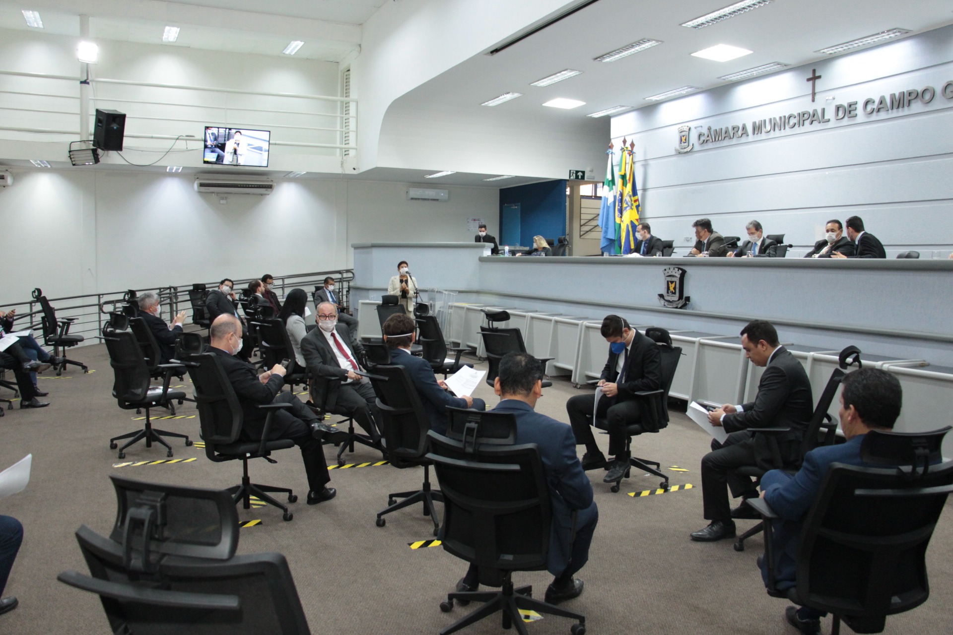 Vereadores aprovam dois projetos durante a sessão de hoje Vereadores aprovam dois projetos durante a sessão de hoje