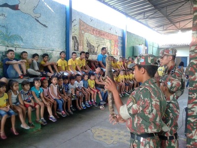 Florestinha conclui trabalho de Educação Ambiental para 40.712 alunos em 102 escolas de 16 municípios Florestinhas em ação. Esta é uma das diversas visitas nas escolas dos municípios atendidos pelo projeto.