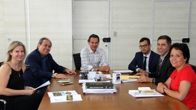 Prefeitura e MPT fecham parceria para construção de parquinhos infantis