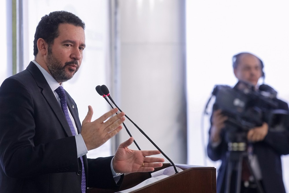 BNDES oferecerá R$ 15 bilhões em crédito para pequenas empresas, diz ministro Ministro do Planejamento, Dyogo Oliveira, durante evento em Brasília (Foto: Beto Barata/PR)