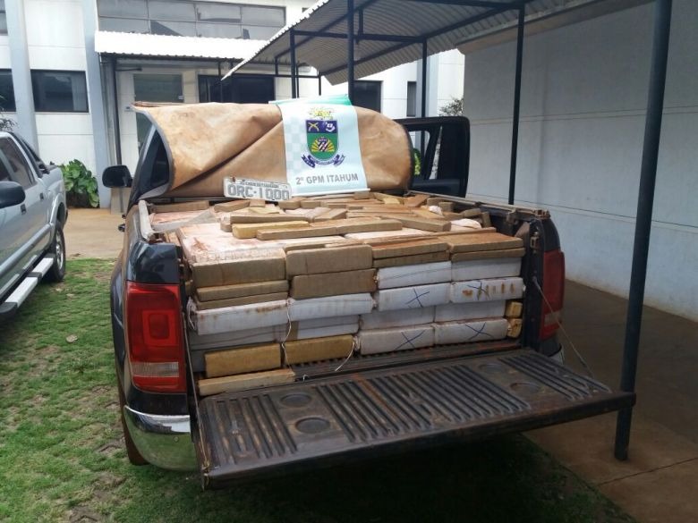 Caminhonete com 1t de maconha é encontrada no Itahum