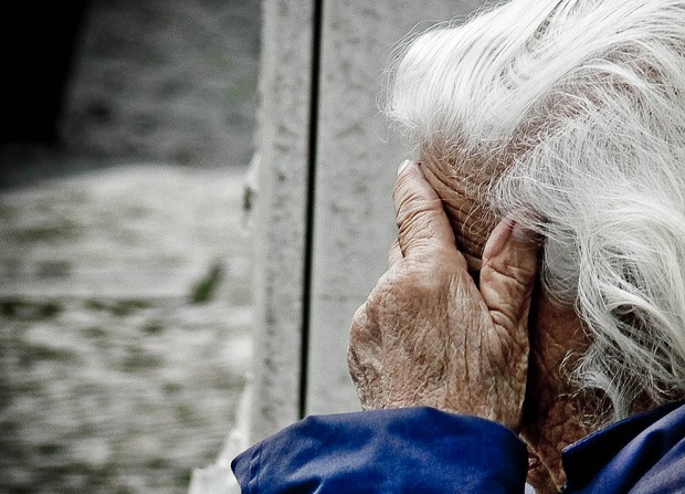 Rapaz é preso por tentativa de latrocínio a idosa de 79 anos (Foto ilustrativa)