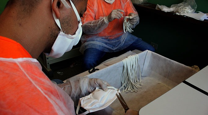 Primeiros materiais confeccionados por detentos da Máxima são entregues no HR Primeiros materiais confeccionados por detentos da Máxima são entregues no HR