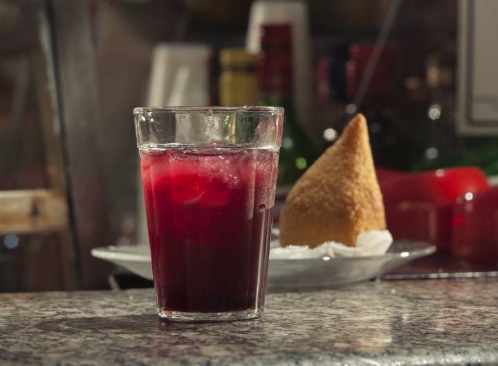 Amado por todos - assim como a coxinha -, o doce bombeirinho. R. M.