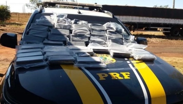 Caminhoneiros receberiam R$ 20 mil para levar 32 kg de cocaína para SP