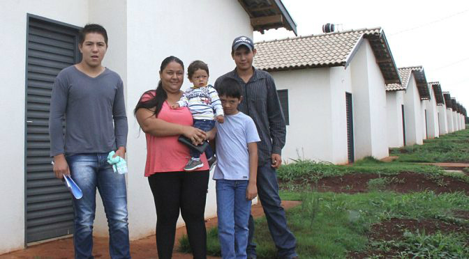 Estado realiza maior entrega habitacional da história de Aral Moreira; 250 casas populares