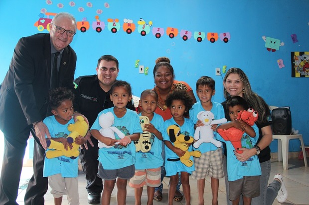 Com luta diária para se manter, projeto social ganha reforço na alimentação e brinquedos feitos em presídios Com luta diária para se manter, projeto social ganha reforço na alimentação e brinquedos feitos em presídios