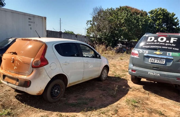 Dof recupera veículo roubado no Paraná em cidade de MS Dof recupera veículo roubado no Paraná em cidade de MS