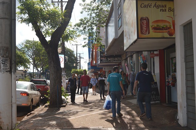 Comércio abre normalmente amanhã (20), aniversário da cidade - Crédito: Gizele Almeida

 
