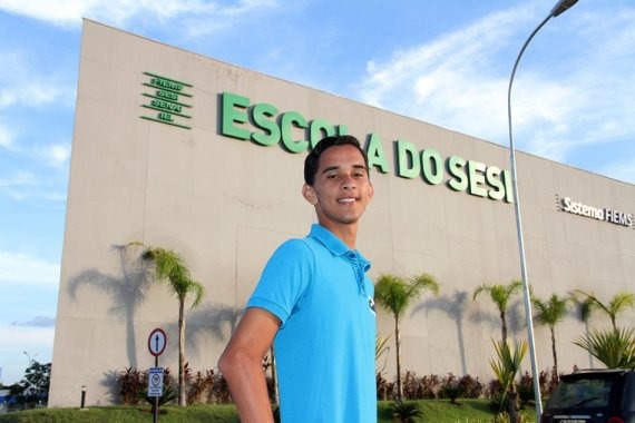 Aluno do Sesi de Três Lagoas ganha bolsa de estudos em 3 universidades dos Estados Unidos