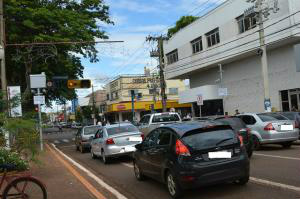 Radares da Marcelino começam a multar No cruzamento da avenida Marcelino Pires com a avenida Presidente Vargas já começa a registrar as infrações nesta quinta (22)- Foto: Joandra Alves
