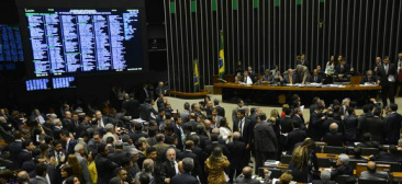 Câmara aprova projeto que limita gastos de campanhas eleitorais