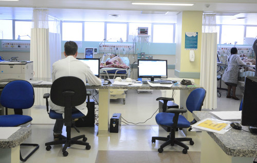 Hospital Regional, que divide atendimento ambulatorial com Santa Casa e HU pelo fato de Campo Grande não ter hosppital municipal - Foto: Gerson Oliveira/Correio do Estado