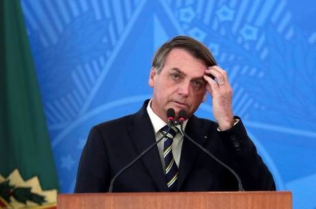 Bolsonaro sanciona auxílio de R$ 600 para trabalhador informal Bolsonaro sanciona auxílio emergencial de R$ 600 para informais
Ueslei Marcelino/Reuters