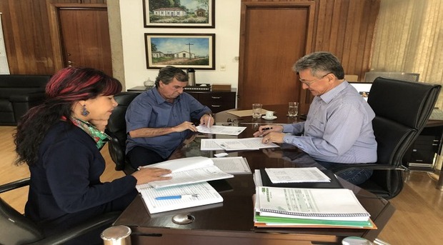 Governo cede espaço para abertura da Universidade Aberta do Brasil em Aparecida do Taboado Governo cede espaço para abertura da Universidade Aberta do Brasil em Aparecida do Taboado