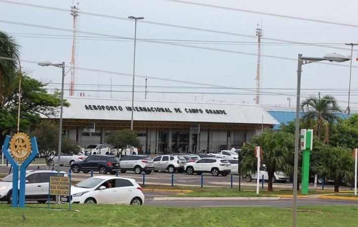 Por conta da pandemia do novo coronavírus, aeroporto será descontaminado. Fiems