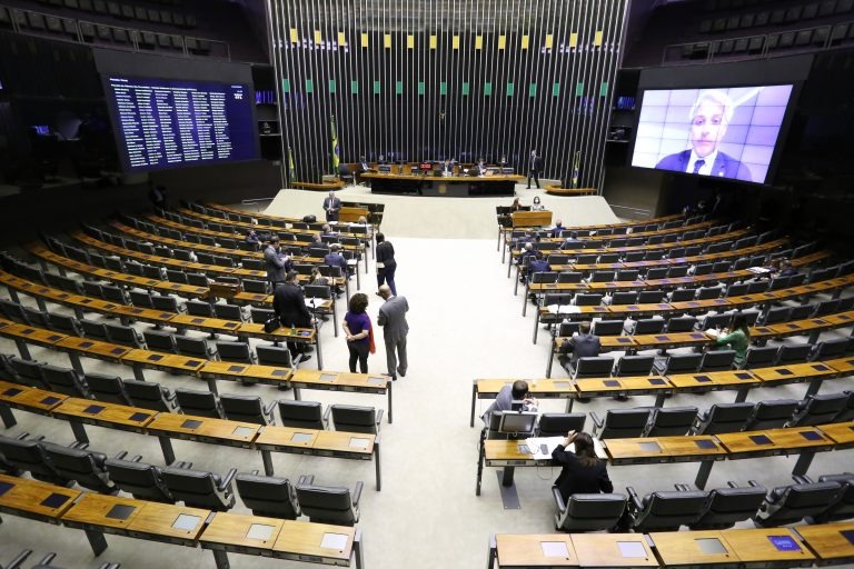 Câmara aprova liberação de medicamentos sem registro durante pandemia Plenário aprovou o projeto em votação virtual. Cleia Viana/Câmara dos Deputados