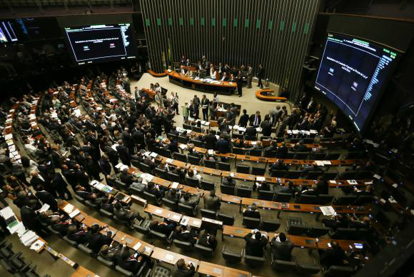 A Mesa Diretora tem a atribuição de dirigir os trabalhos legislativos e os serviços administrativos da CâmaraFabio Rodrigues Pozzebom/Agência Brasil