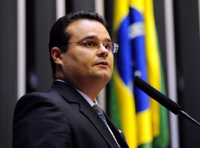Fábio Trad pede ao MPF que Governo convoque médicos brasileiros formados no exterior Divulgação