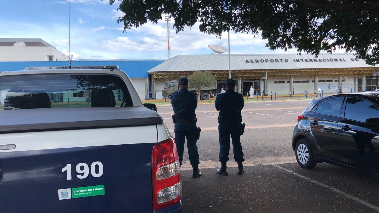 Covid-19: aeroporto da Capital passa por descontaminação Covid-19: aeroporto da Capital passa por descontaminação