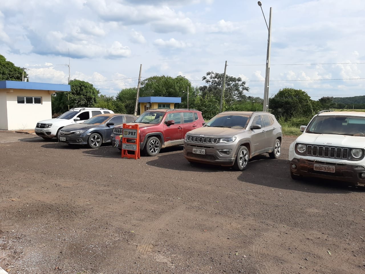 Choque recupera cinco veículos e prende seis receptadores