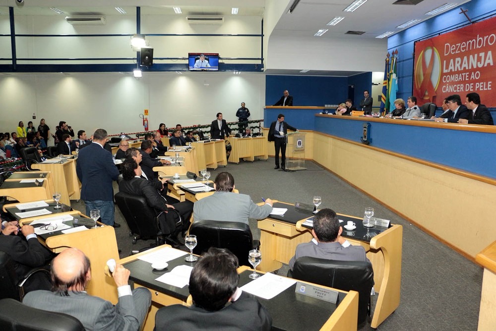 Relatório final da CPI do Táxi é aprovado por vereadores em Campo Grande MS (Foto: Izaías Medeiros/Câmara de Vereadores de Campo Grande)