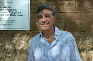 Murilo ‘limpa’ gabinete e irá visitar família ao deixar prefeitura O prefeito falou com a reportagem do **Dourados News** durante a entrega de uma pista de caminhada no Piratininga-Fotos: Joandra Alves