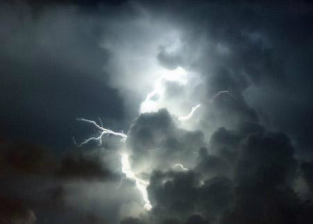 Inmet prevê tempestade em 73 município de MS nesta quarta-feira