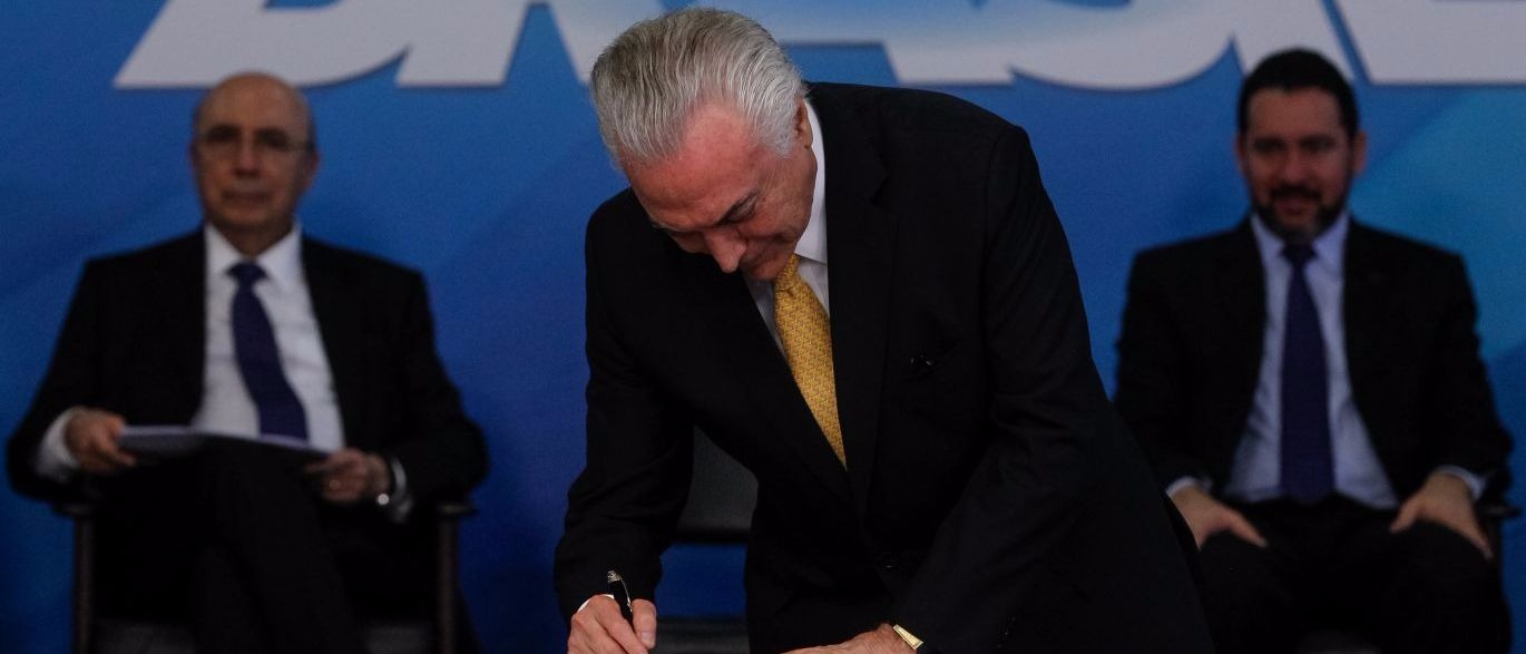 Temer assina medida que institui PDV para servidores Beto Barata/PR