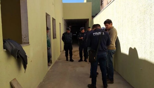 Homem é executado em frente de casa enquanto tomava tereré (Candido Figueiredo/ABC Color)